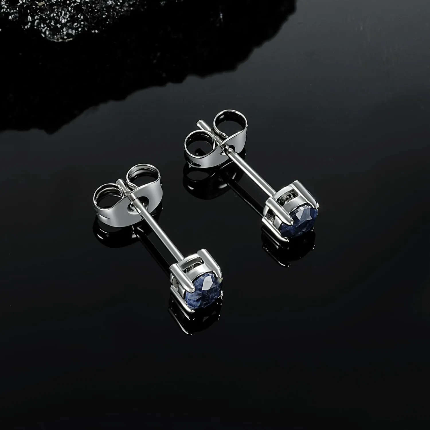 316L Steel Blue Sapphire Stud Gemstoe Stud Earrings 4 Prong Round Sapphire Blue Stud Earring For Women and Men