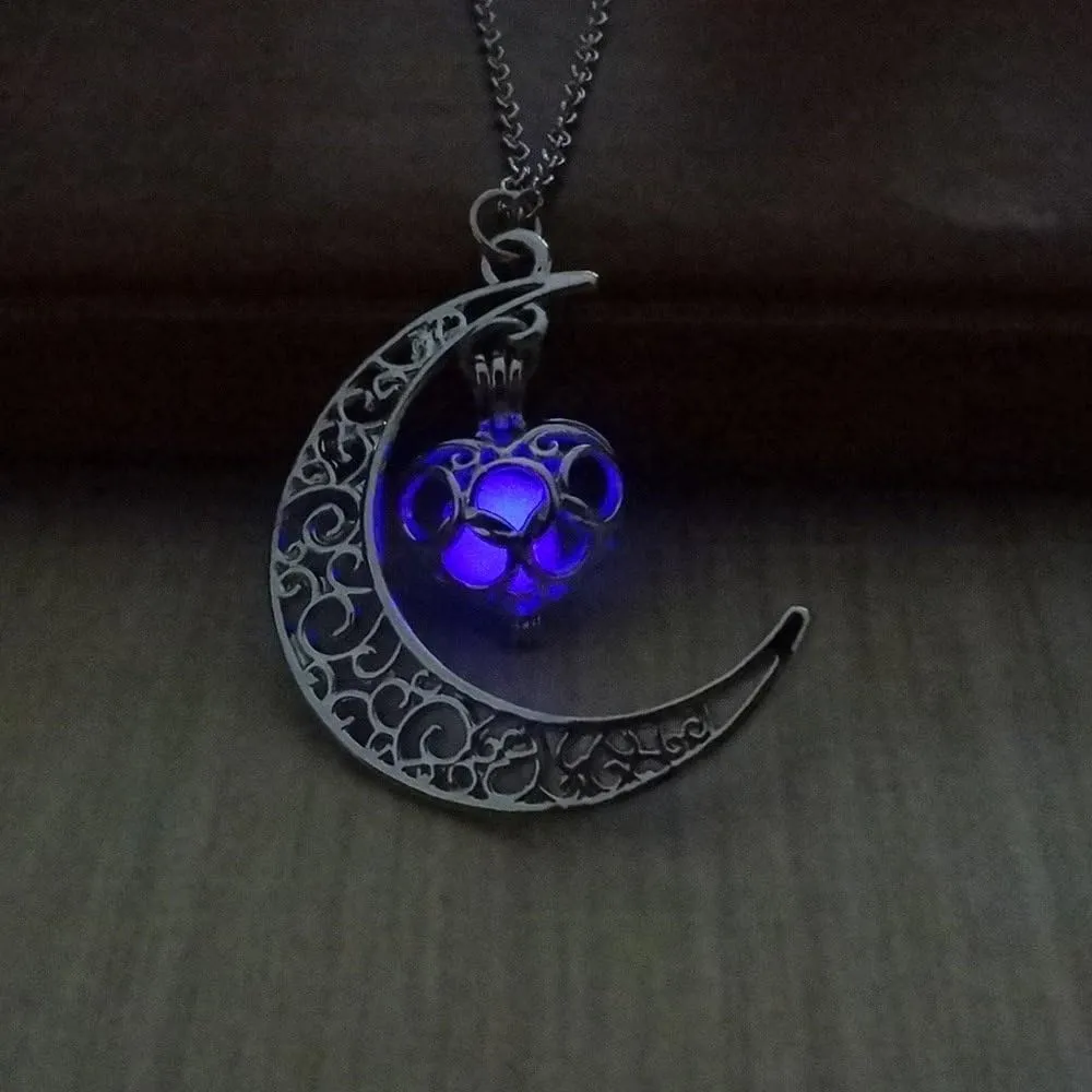 Aimimier Luminous Stone Necklace Moon Heart Pendant Necklace Halloween Fluorescent Necklace Glow in The Dark Accessories for Women