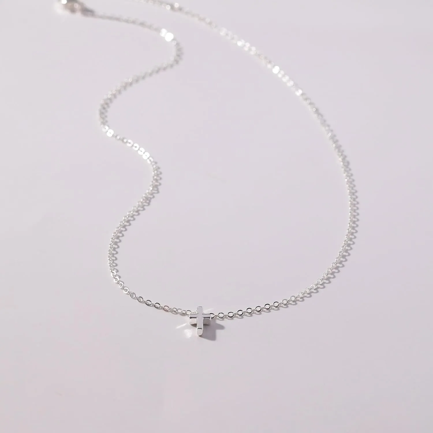 Cross Necklace for Women, Gold/Silver Cross Necklace 14K Gold/White Gold Plated Dainty Necklace Simple Jewelry for Women
