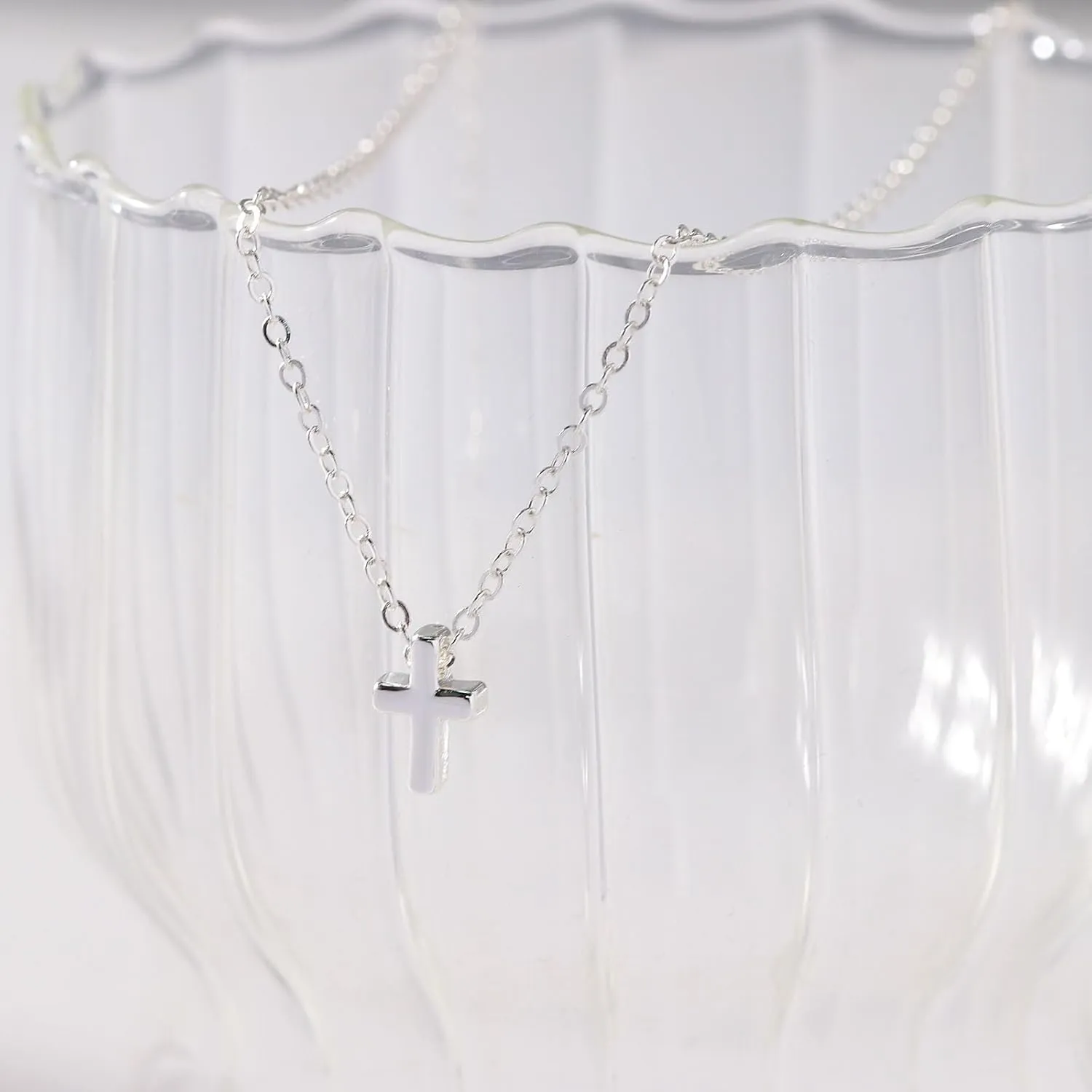 Cross Necklace for Women, Gold/Silver Cross Necklace 14K Gold/White Gold Plated Dainty Necklace Simple Jewelry for Women