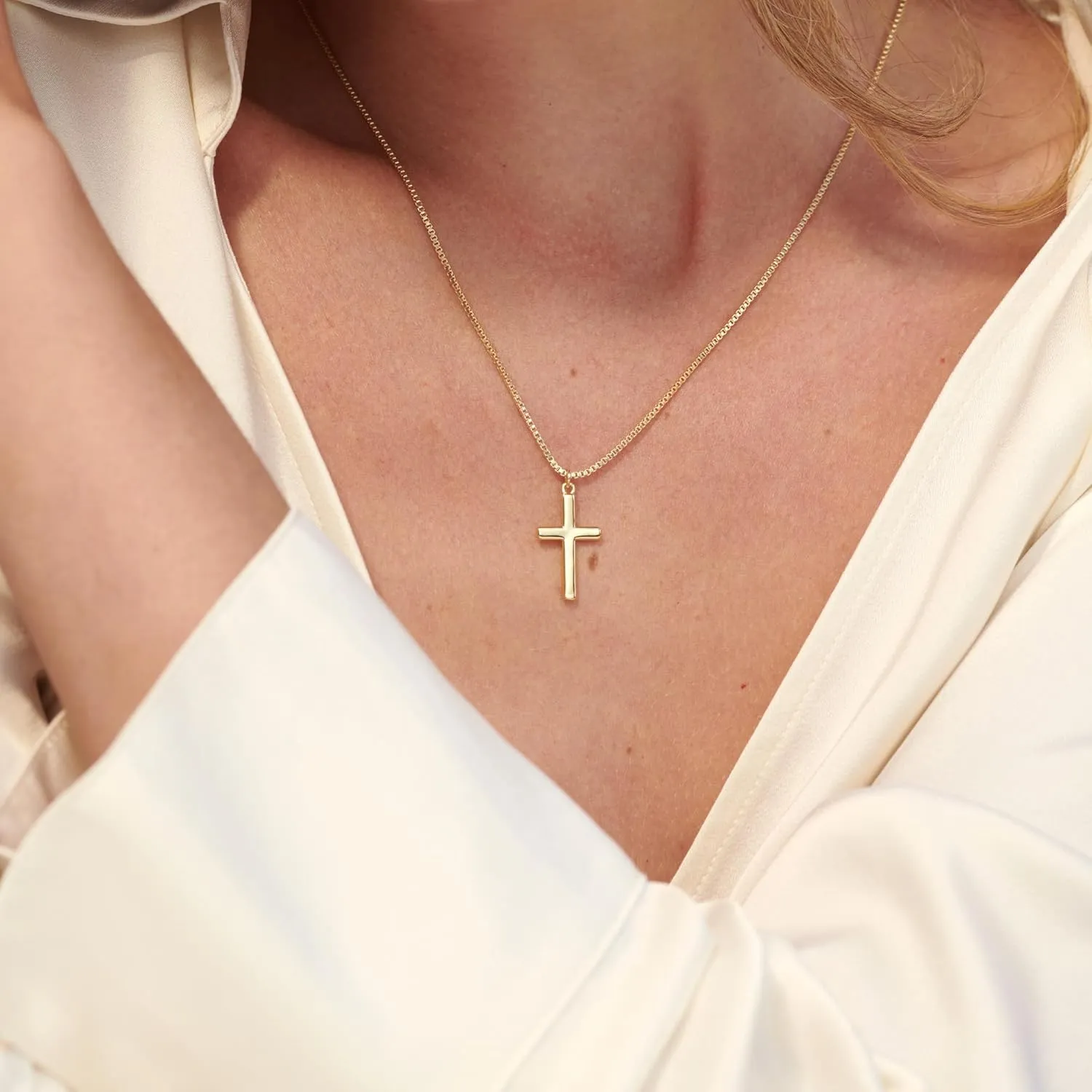Cross Necklace for Women, Gold/Silver Cross Necklace 14K Gold/White Gold Plated Dainty Necklace Simple Jewelry for Women