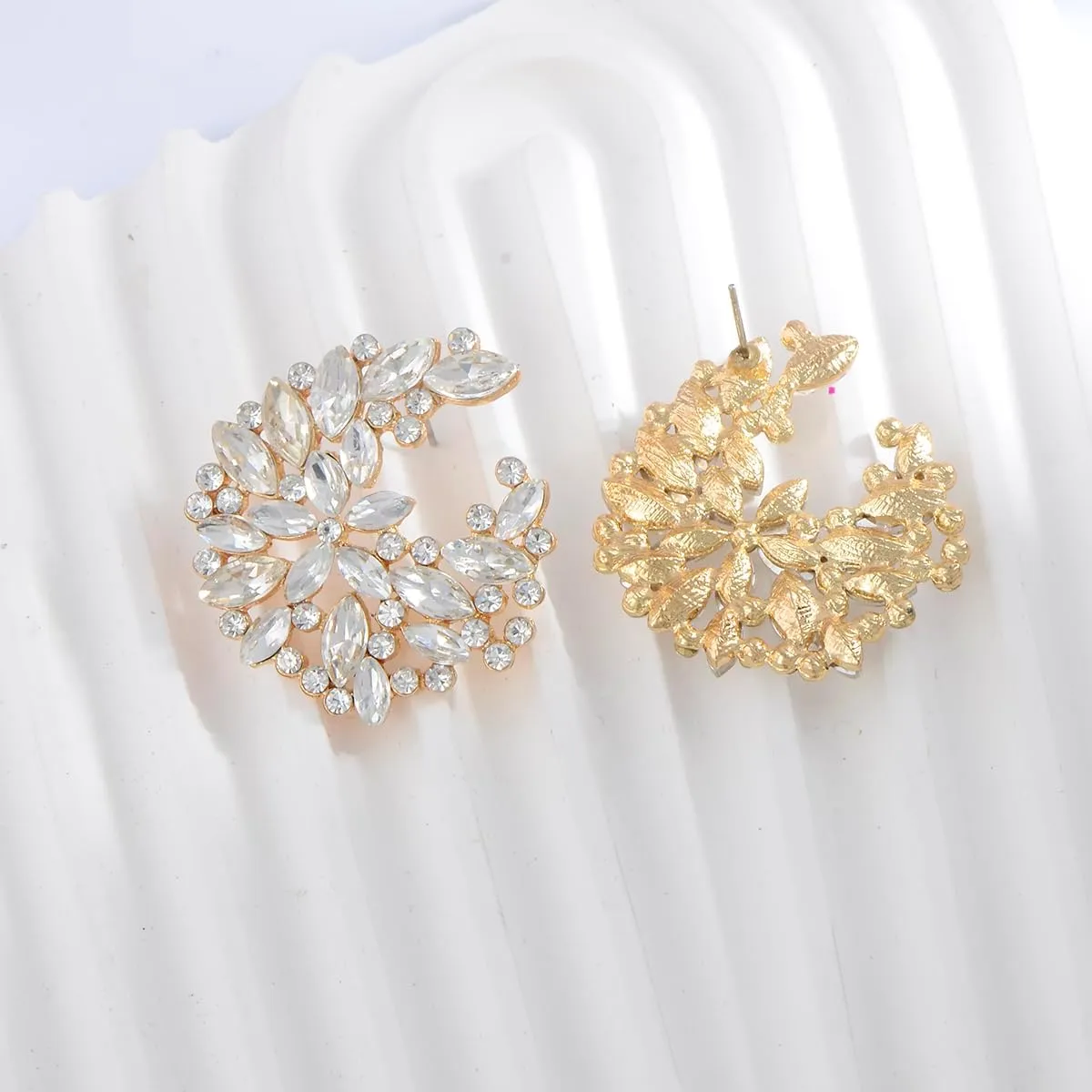 Crystal Flower Floral Stud Earrings for Women 14k Gold Plated Fashion Rhinestone CZ Cluster Floral Bridal Earrings for Wedding Bride Bridesmaids Party Prom