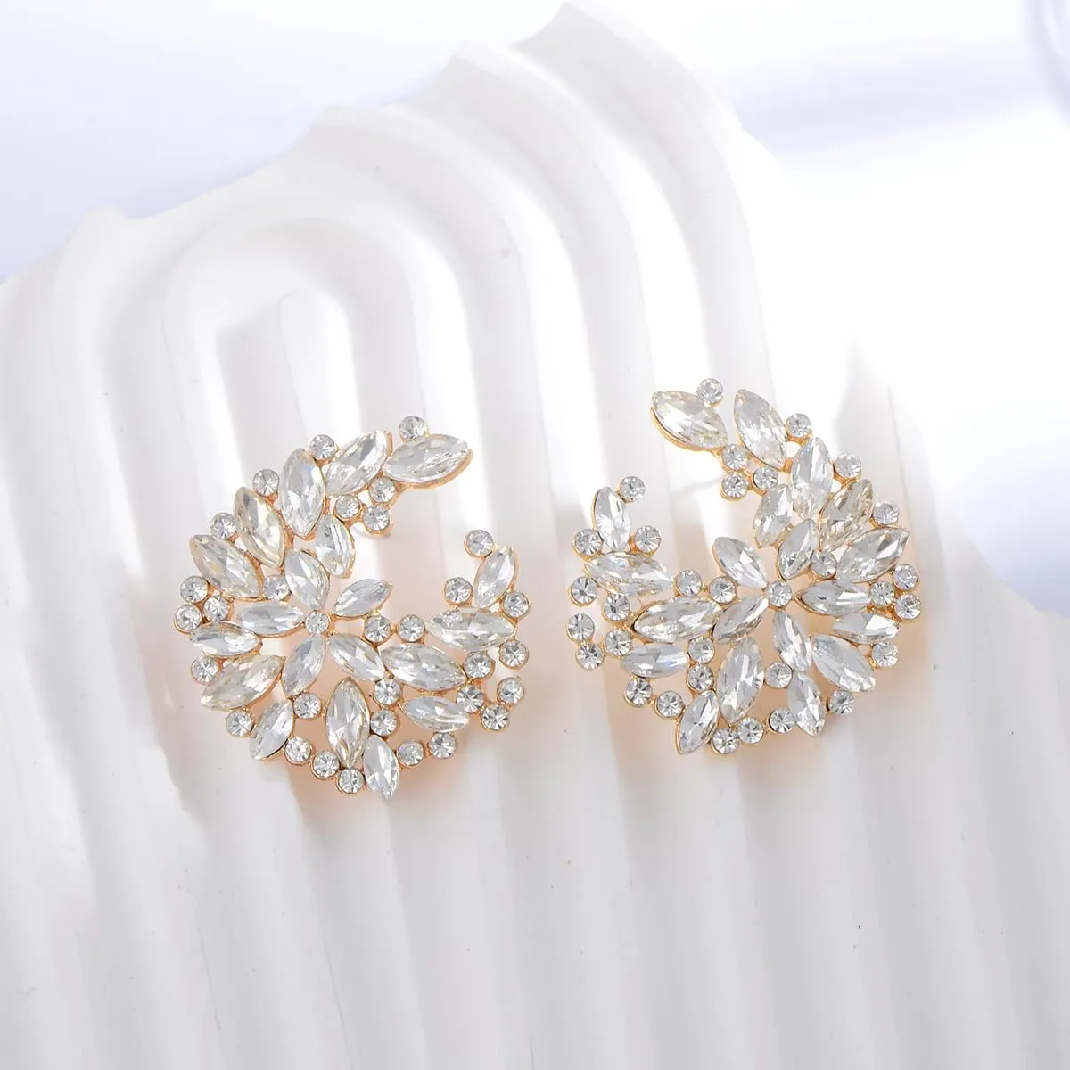 Crystal Flower Floral Stud Earrings for Women 14k Gold Plated Fashion Rhinestone CZ Cluster Floral Bridal Earrings for Wedding Bride Bridesmaids Party Prom