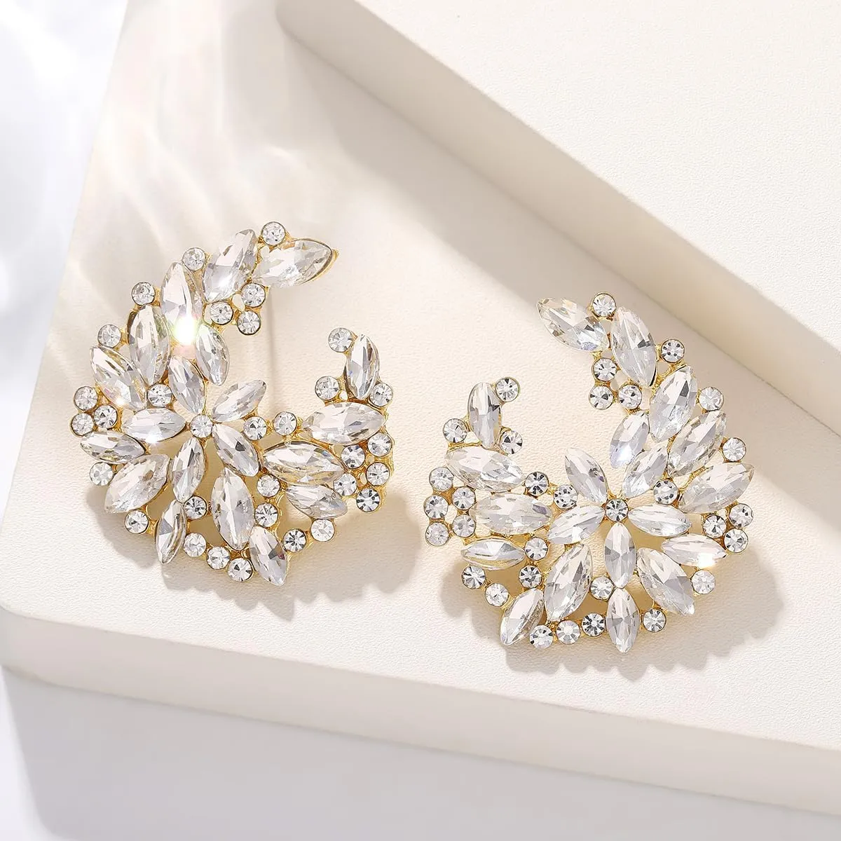 Crystal Flower Floral Stud Earrings for Women 14k Gold Plated Fashion Rhinestone CZ Cluster Floral Bridal Earrings for Wedding Bride Bridesmaids Party Prom