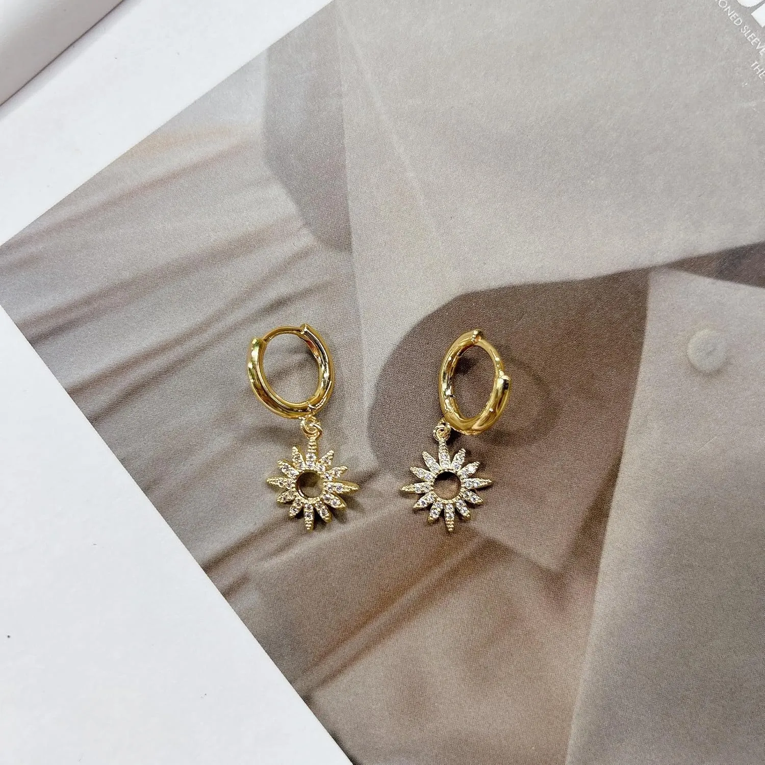 Dainty CZ Sun Charm Small Hoop Gold Earrings for Women Vintage Statement Cubic Zirconia Sunburst Dangle Drop Earring Boho Summer Beach Huggie Hoops Cartilage Hypoallergenic Fashion Jewelry for Her