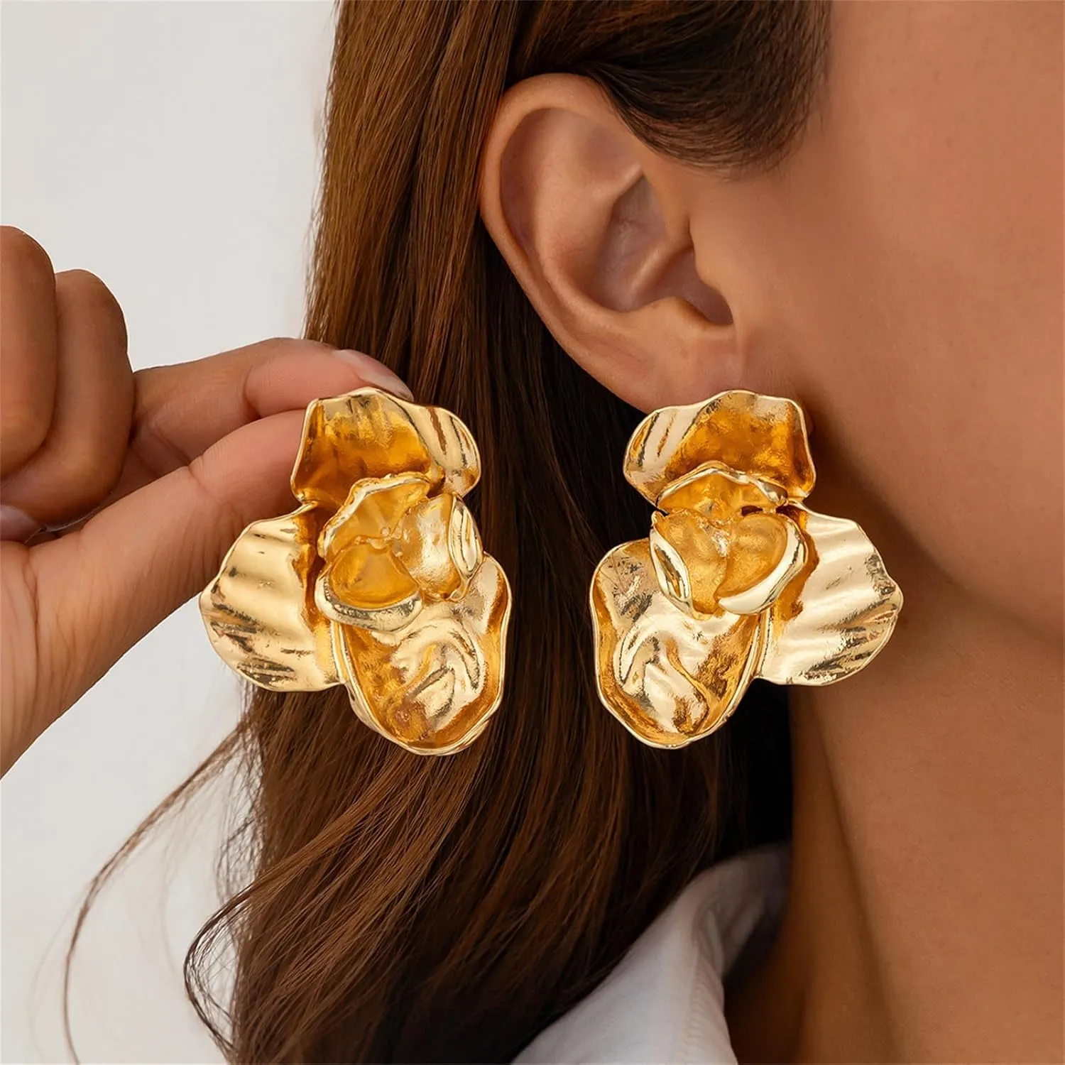 Gold Rose Earrings for Women Vintage Leaf Earrings Thick 14K Gold Plated Rose Flower Stud Earrings Elegant Wedding Holiday Valentine Jewelry Gifts