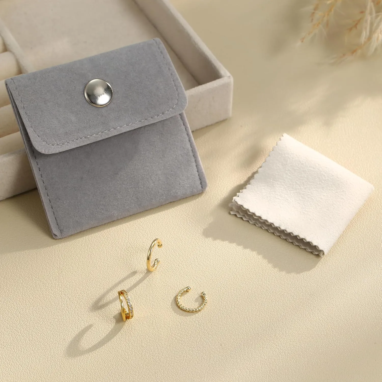LOYALLOOK Ear Cuff Earrings for Women 14K Gold Plated Ear Cuffs Non Piercing Clip on Cartilage Earring Trendy Fake Earrings Hypoallergenic Huggie Hoop Clip Cuff Earring Lightweight
